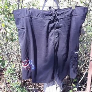 TORMENTER BOARD SHORTS